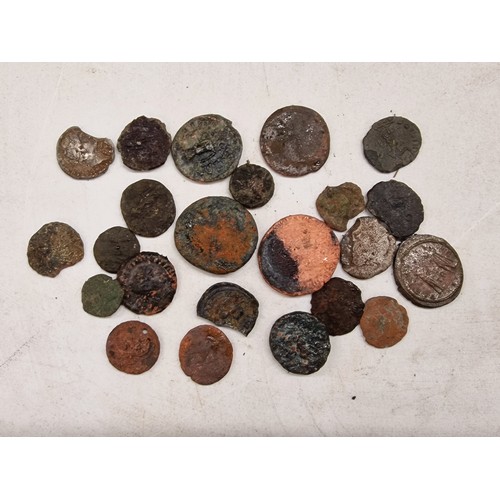 141 - Small bundle of assorted mixed old Roman style coins etc