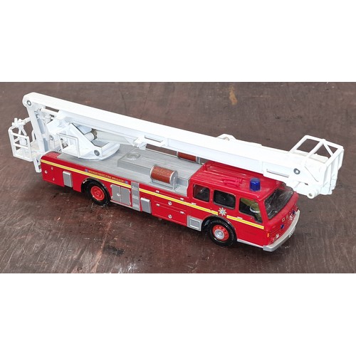 21 - Unboxed Corgi Simon Snorkel Merseyside fire engine