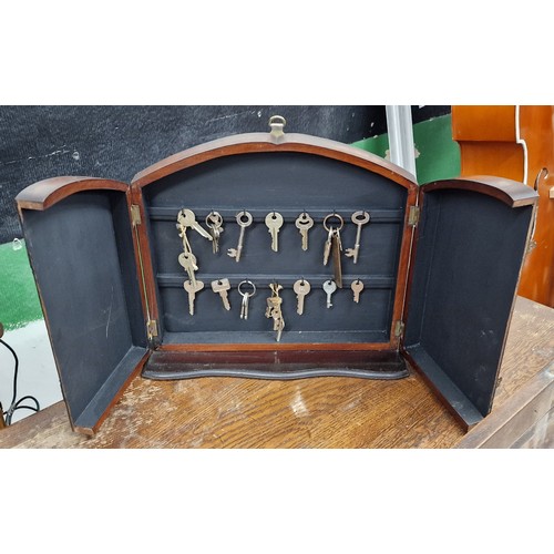 23 - 37.5 x 10 x 32 cm inlaid front vintage key cabinet