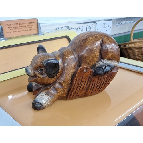 122 - 26 cm long and 16 cm tall wooden pig carving