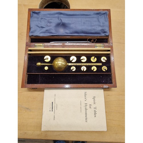 116 - Near mint Farrow & Jackson sikes hydrometer in wooden case with spirit tables booklet