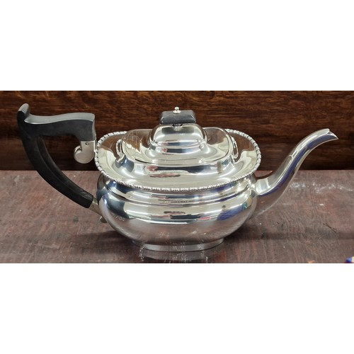 270 - Very clean 1945 Viners Birmingham silver teapot - 792 gm.