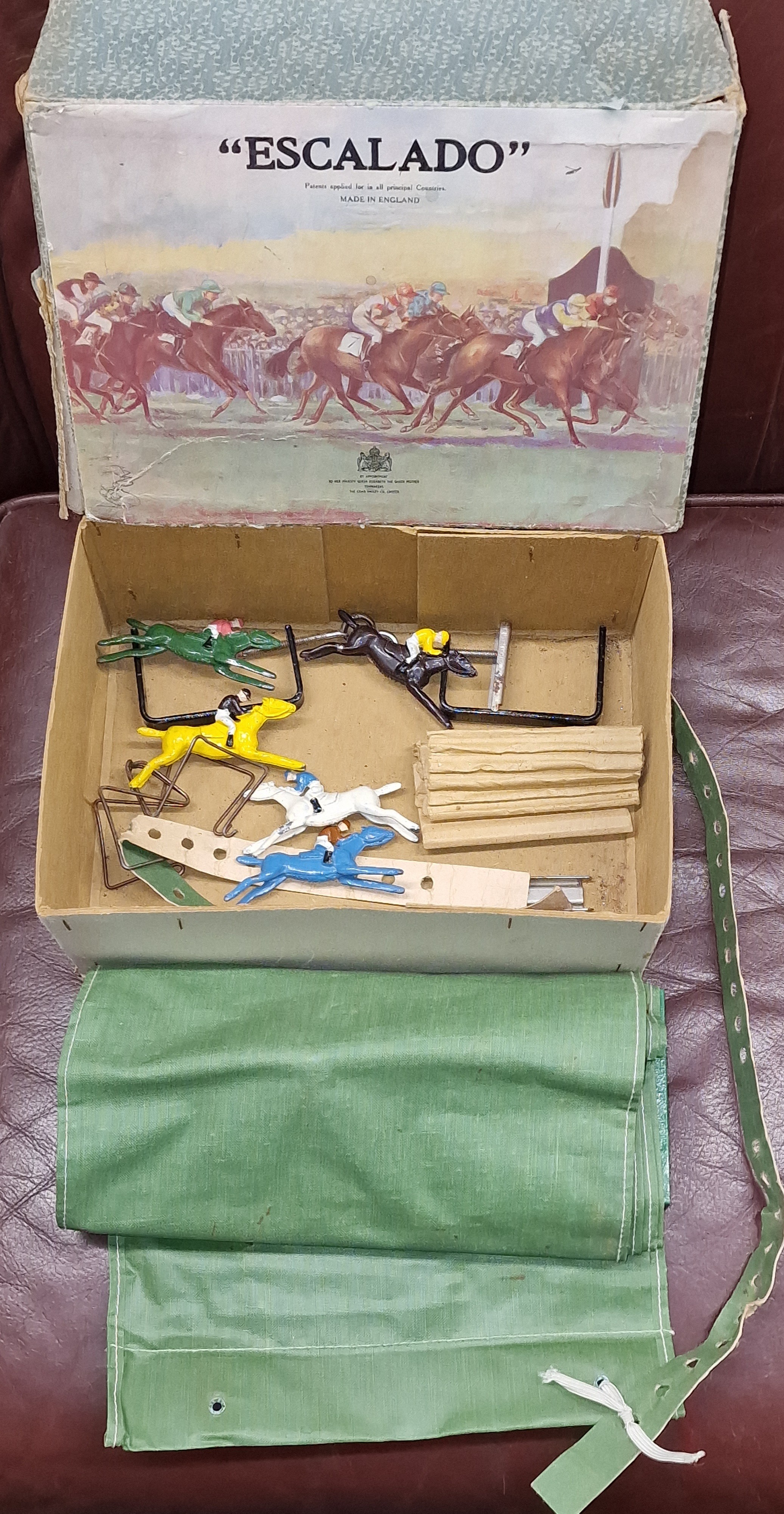 Boxed vintage Escalado horse racing game