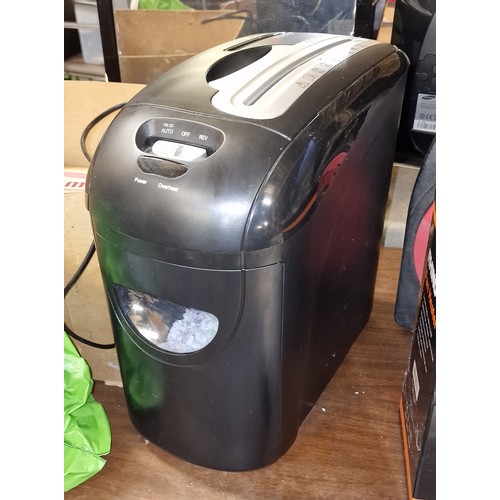 114 - Heavy duty 10 sheet and DVD/CD shredder