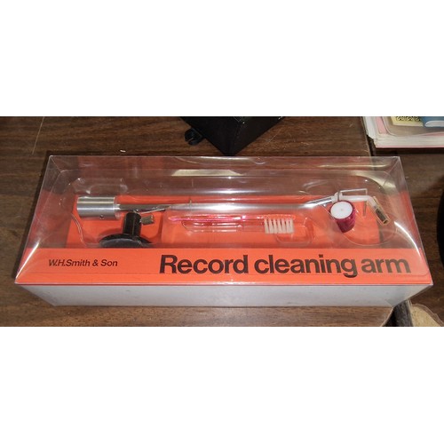 142 - Boxed and unused vintage WH Smith record cleaning arm