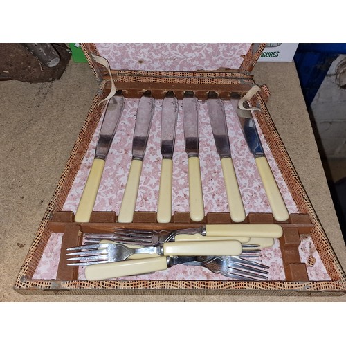 240 - Vintage 6 place setting fish knife and fork set in distressed non-original case