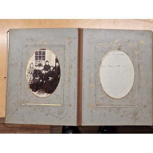 55 - 19th century The White Blossom album photograph album with pictures