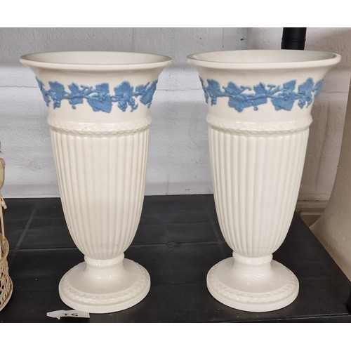 107 - pair of 28 cm tall Wedgwood Queens ware blue on white trumpet vases