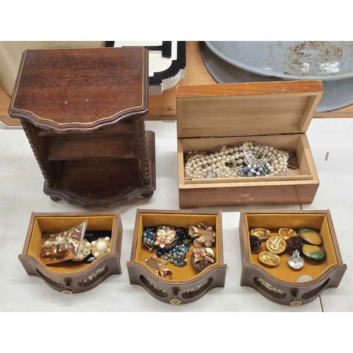 288 - 21 x 11 x 8 cm wooden trinket box with assorted pearl and other necklaces & 3 drawer musical jewelle... 