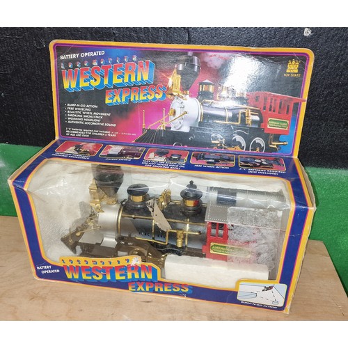 399 - Boxed as new (box damaged) Emek 1/25 Travis Perkins pink dropside with crane and boxed as new batter... 