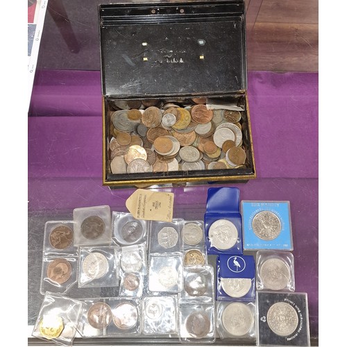 167 - Vintage metal cash tin (no key or tray) containing quantity of assorted copper and silver coins and ... 