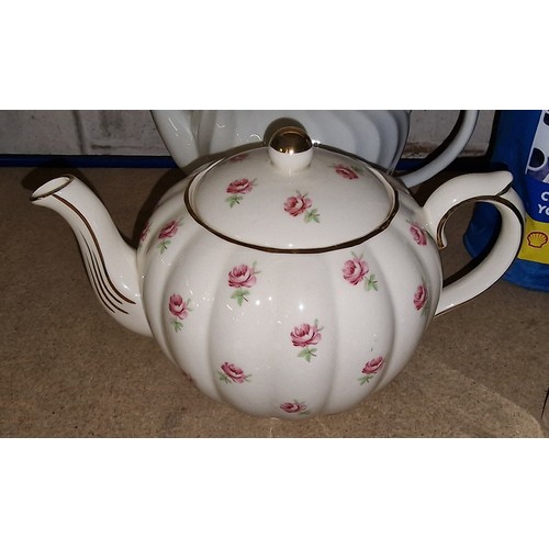 79 - Vintage Gibsons pumpkin shaped teapot with rose decoration