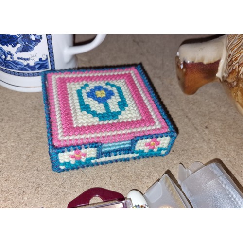 134 - Vintage set of 6 x flower pattern (3 x colours & 2 of each) cross stitch coasters in holder