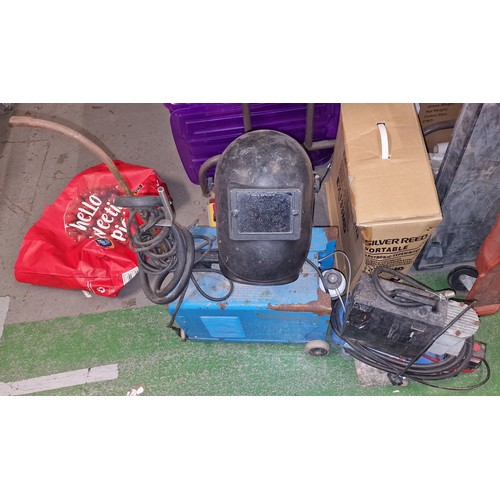 150 - Shed find Airmaster oiless compressor, Clarkeweld Mig Pro 90 and 2 x welding masks – untested with l... 