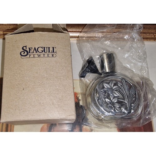 219 - 8 cm large new and boxed Seagull Pewter ladies perfume bottle and filling set, with pewter daffodils... 