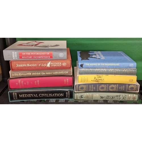 125 - Collection of 10 x assorted fiction and non-fiction Folio Society books, including 8 with box covers