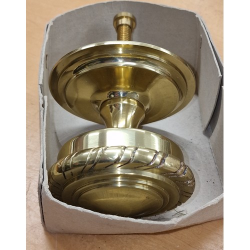 59 - Large 9 cm diameter brass door handle