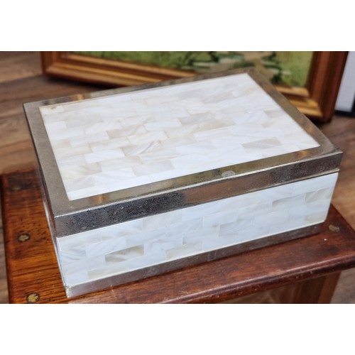 132 - 2 x vintage wooden boxes, 1 x sloped top containing 3 x other jewellery/trinket boxes