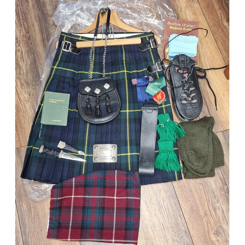 86 - Vintage Geoffrey Taylor pure wool Scottish kilt with sporran and bag of folk dancing and traditional... 