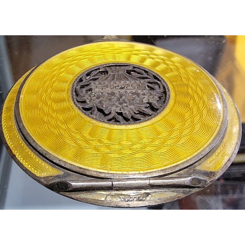 526 - MORE PICTURES ADDED
5.5 cm diameter small Austrian sterling silver guilloche yellow enamel compact. ... 