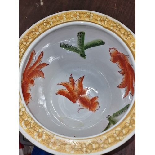 46 - 27 cm diameter and 20 cm tall Chinese Satsuma jardiniere/bowl with inner carp painted decoration