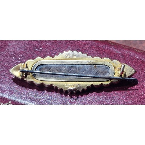 439 - 5 cm long 1898 Birmingham hallmarked 9 ct gold mourning brooch with ruby - 3.1 gm