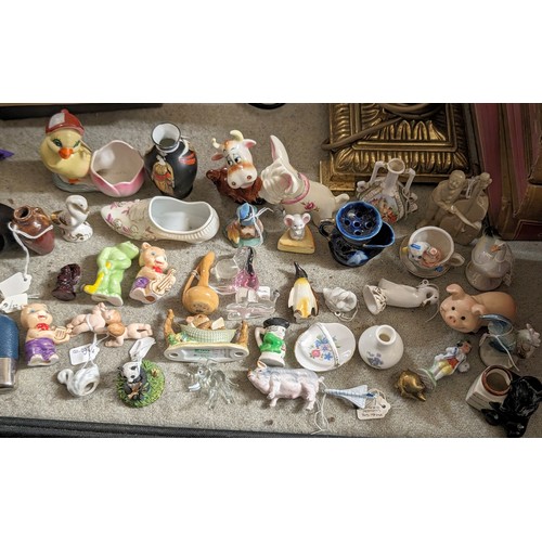 96 - Small bundle of assorted miniature vintage animals figures and vases etc