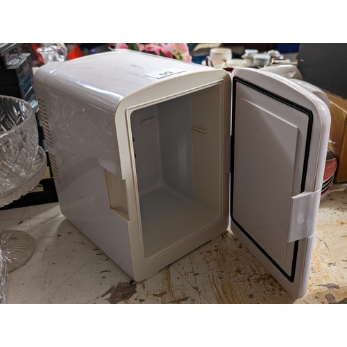 99 - Micromark micro cooler counter top chiller/drink fridge