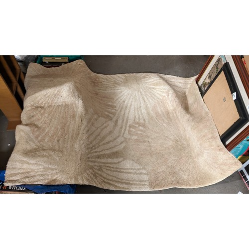 111 - Approximately 170 x 120 cm Indian 100% wool and cotton backed rug - benefit from a freshen up