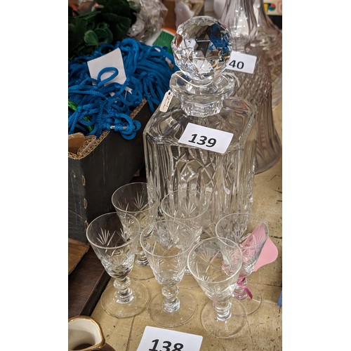 139 - Crystal decanter and set of 6 x sherry glasses