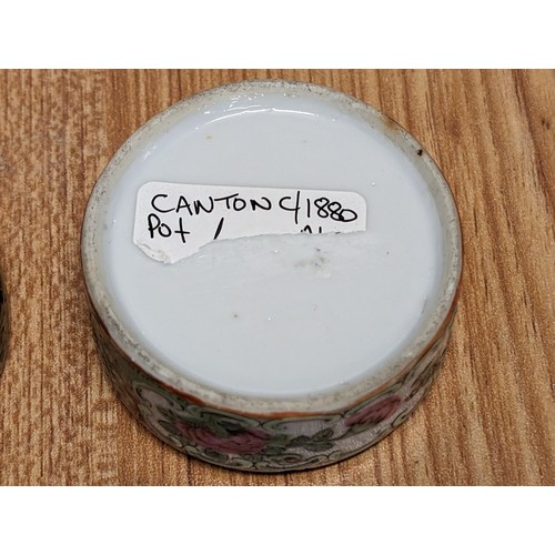 286 - Chinese 19th century Canton, famille rose small lidded pot with chip on lid