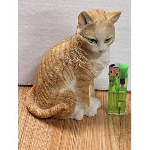 335 - Country Artists 01372 sitting ginger tabby cat figure