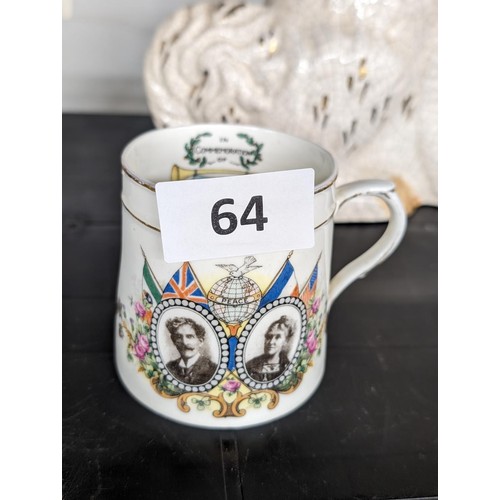 64 - 8.5 cm 1919 CWS pottery, Macclesfield coat of arms, in commemoration of peace mug