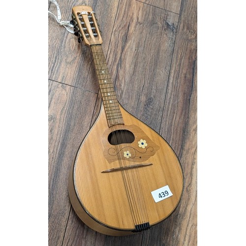 439 - 8 string onion shaped mandolin