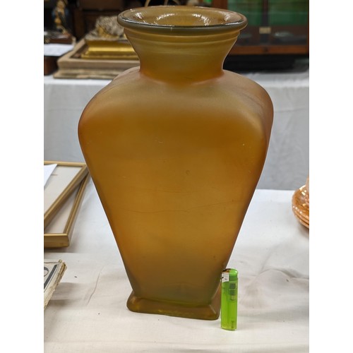 166 - 36.5 cm tall large and heavy Art Deco frosted amber glass vase