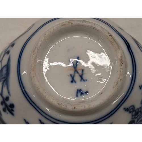 113 - 19th century hand painted Meissen blue and white pattern cup