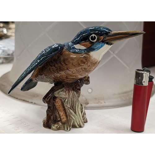 261 - 13 cm tall Beswick  kingfisher bird figure