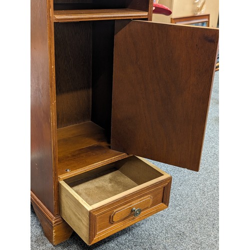 183 - 36 x 29 x 75 cm small pot cupboard with under drawer