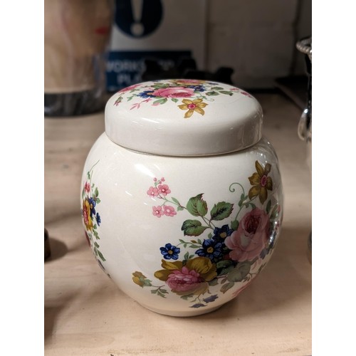 9 - 13 cm tall vintage Sadler England pink floral pattern ginger jar