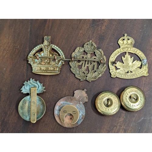 11 - 5 x military cap badges and 2 x Medical corps buttons