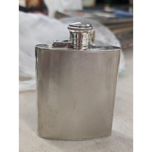 182 - 1952 Birmingham hallmarked silver hip flask in excellent condition - 152.2 gm