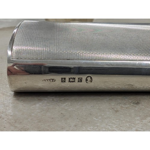 182 - 1952 Birmingham hallmarked silver hip flask in excellent condition - 152.2 gm