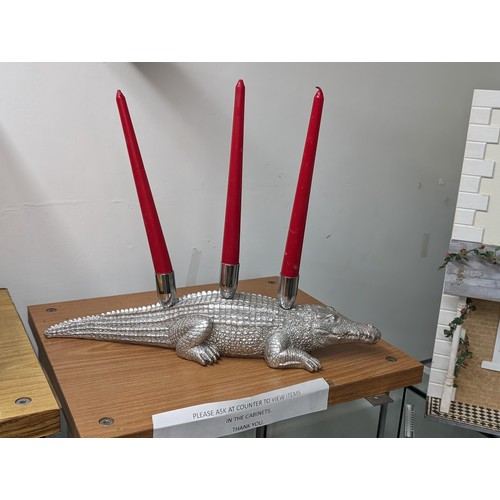 190 - Approximately 42 cm long silver composite crocodile shaped triple candle holder table centrepiece wi... 