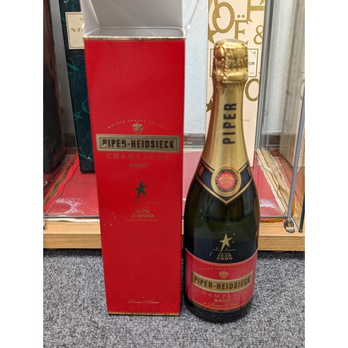 223 - Boxed and unopened 75 cl bottle of 2000 Piper-Heidsieck brut champagne