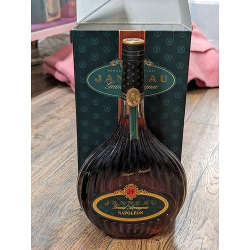 Lot 372       