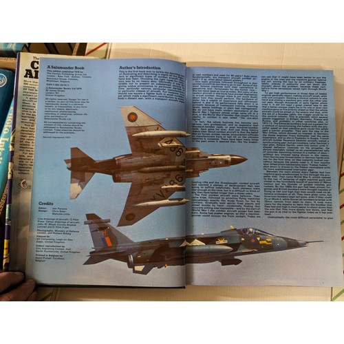 93 - Encyclopedia of the worlds combat aircraft - Bill Gunston, 231 page hard back book with dust jacket