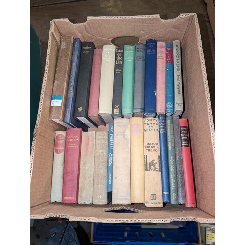 363 - Job lot of assorted vintage hard back books with missing covers in varying conditions