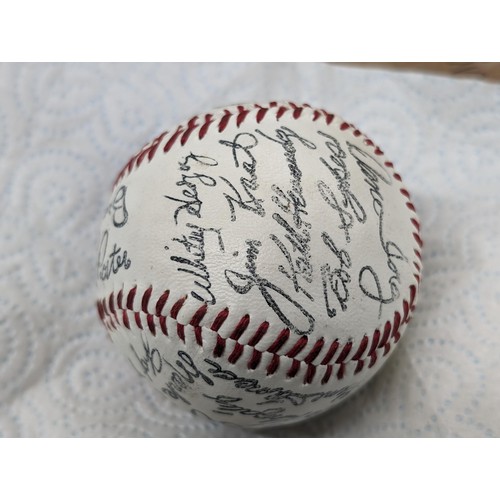 17 - Toronto Blue Jays fully autographed genuine leather Major League Baseball