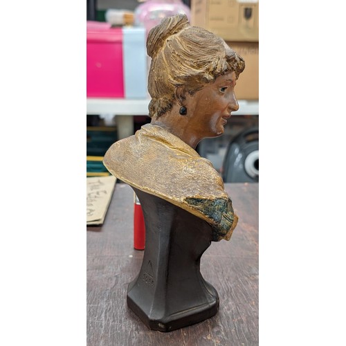 192 - RARE 26 cm tall terracotta preliminary sculpture by Georges Van Der Straeten, circa 1880's, of a fem... 