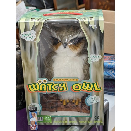 40 - Boxed as new battery operated light sensor 'Watch owl'